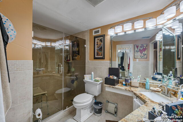 Listing photo id 1 for 823 Water 5d