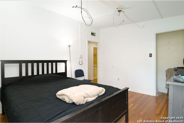 Listing photo id 9 for 271 Middlebury