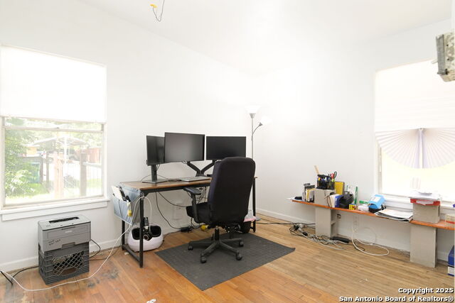Listing photo id 5 for 271 Middlebury