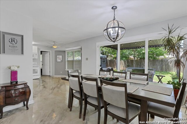 Listing photo id 6 for 9331 Valley Ridge