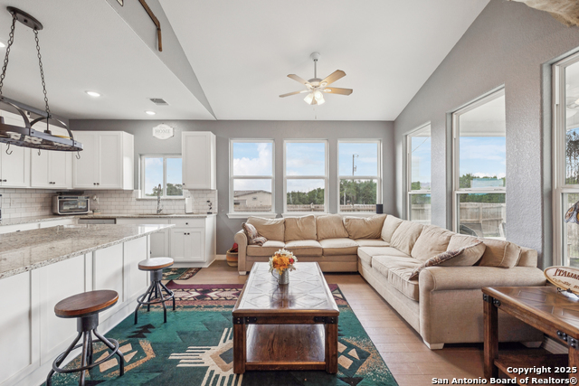 Details for 718 Chip Shot, Spring Branch, TX 78070