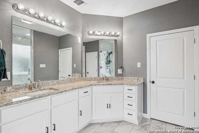 Image 16 of 26 For 718 Chip Shot