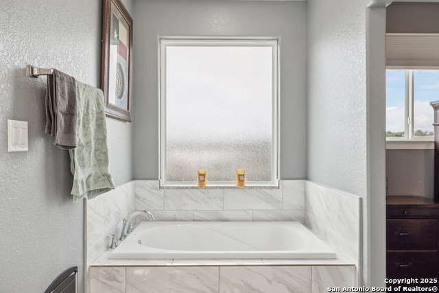 Image 18 of 26 For 718 Chip Shot