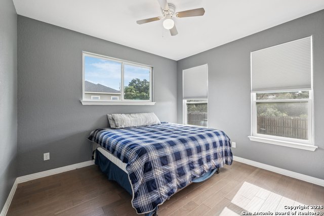 Image 19 of 26 For 718 Chip Shot