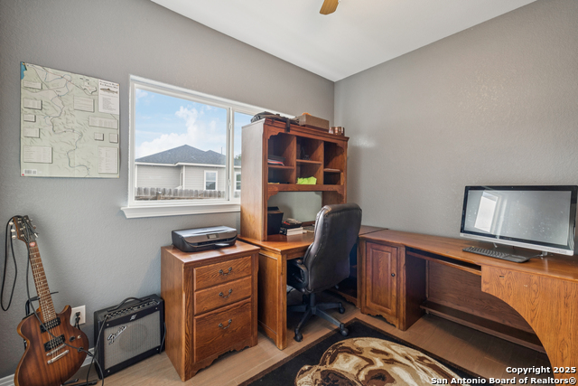 Image 20 of 26 For 718 Chip Shot