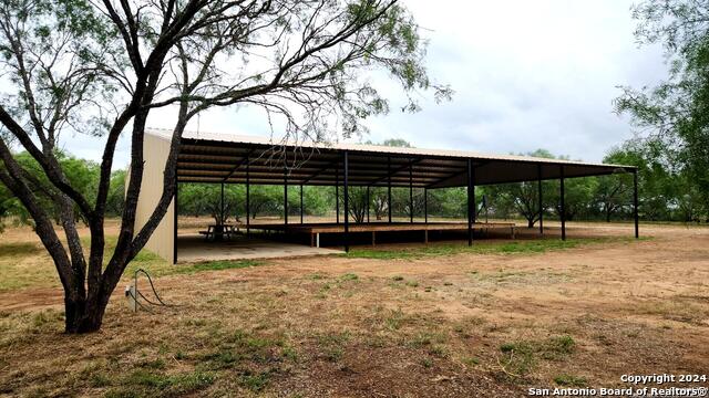Details for 1848 County Road 2557, Moore, TX 78057
