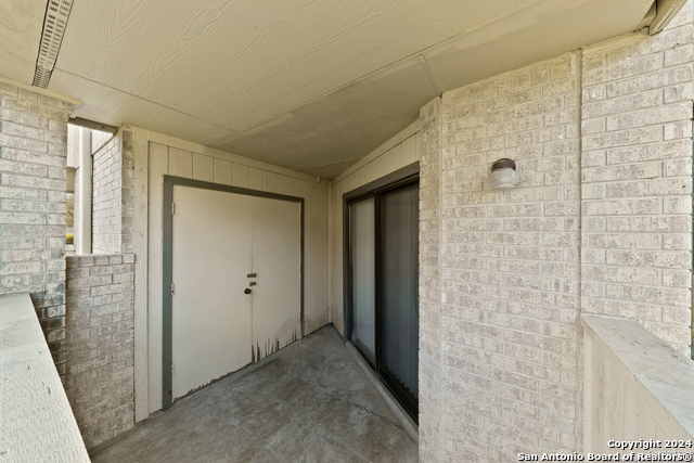 Image 17 of 25 For 11843 Braesview 2311