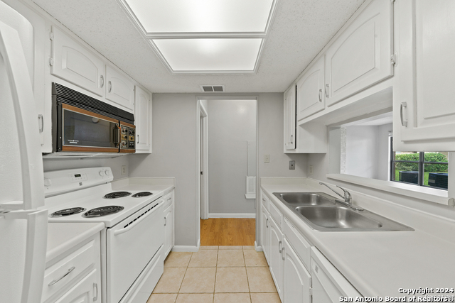 Image 8 of 25 For 11843 Braesview 2311