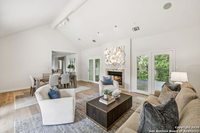 Image 12 of 50 For 40 Oakwell Farms Pkwy