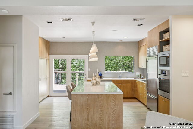 Image 18 of 50 For 40 Oakwell Farms Pkwy