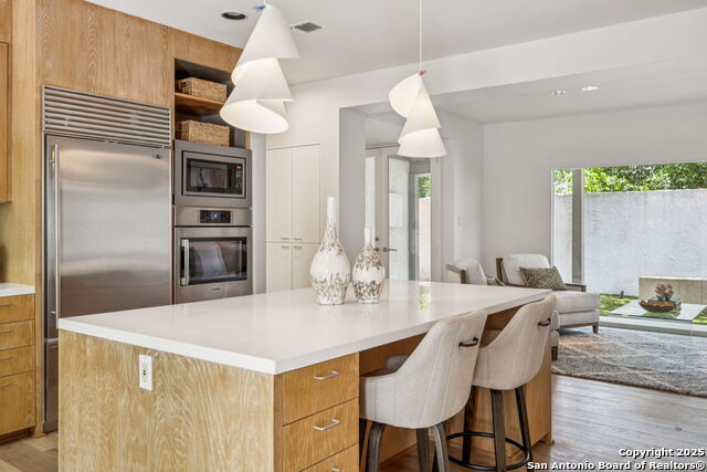 Image 21 of 50 For 40 Oakwell Farms Pkwy