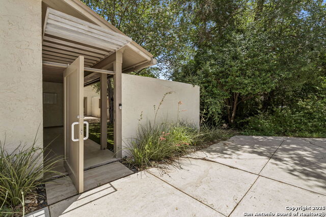 Image 3 of 50 For 40 Oakwell Farms Pkwy