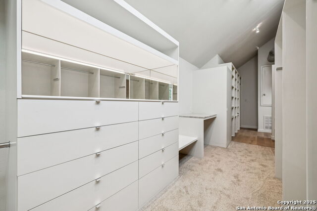 Image 33 of 50 For 40 Oakwell Farms Pkwy