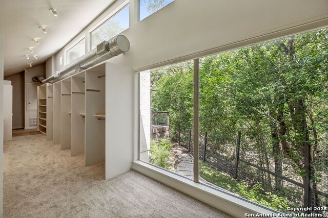 Image 34 of 50 For 40 Oakwell Farms Pkwy