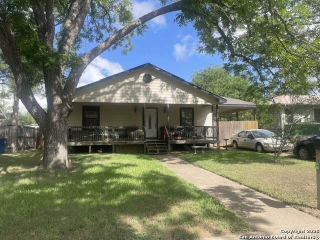 Listing photo id 1 for 4604 Gillis St.