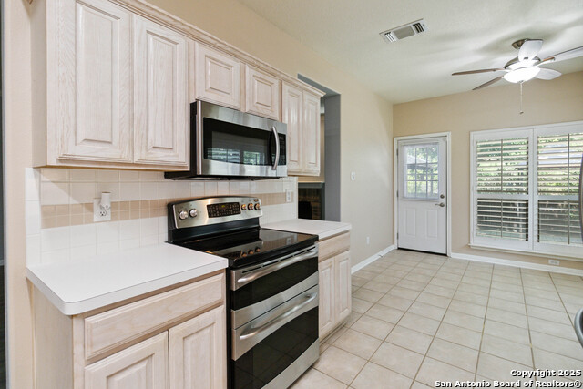 Image 16 of 28 For 15314 Fall Place Dr.