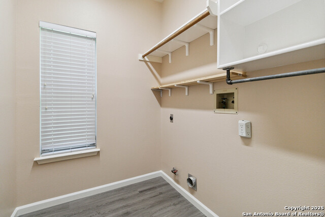 Image 21 of 28 For 15314 Fall Place Dr.