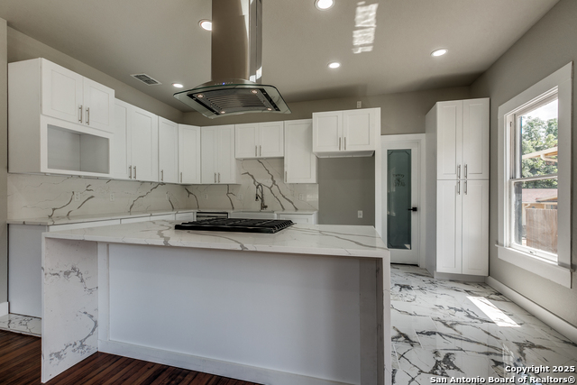 Image 10 of 25 For 430 Mulberry Ave E