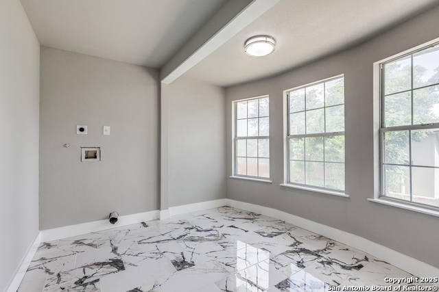 Image 13 of 25 For 430 Mulberry Ave E