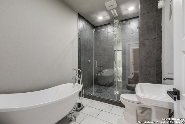 Image 17 of 25 For 430 Mulberry Ave E