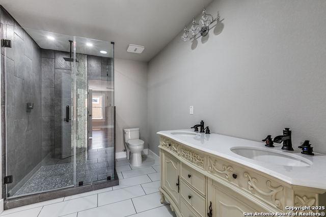 Image 22 of 25 For 430 Mulberry Ave E