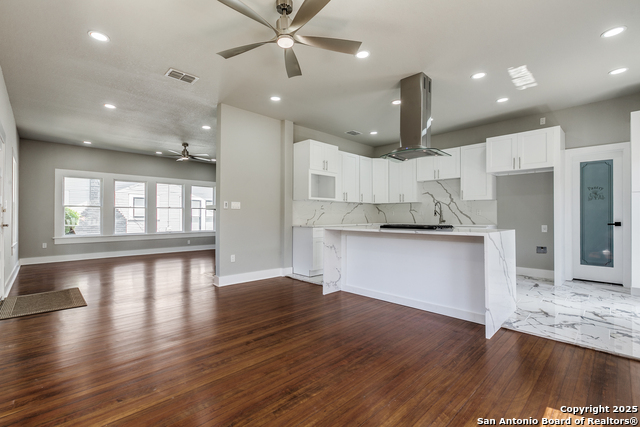 Image 6 of 25 For 430 Mulberry Ave E