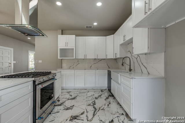 Image 9 of 25 For 430 Mulberry Ave E