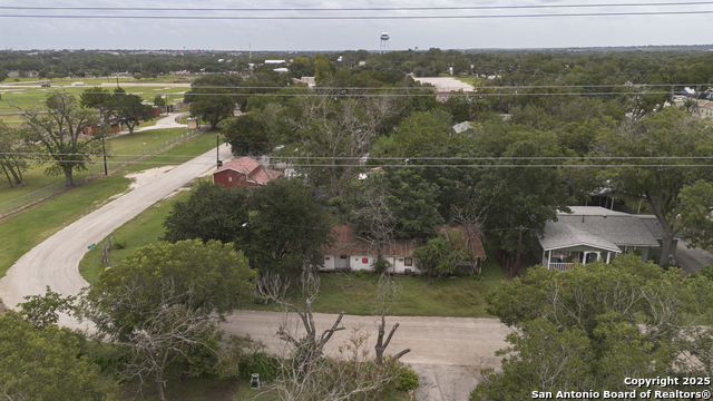 Image 3 of 15 For 664 North St E