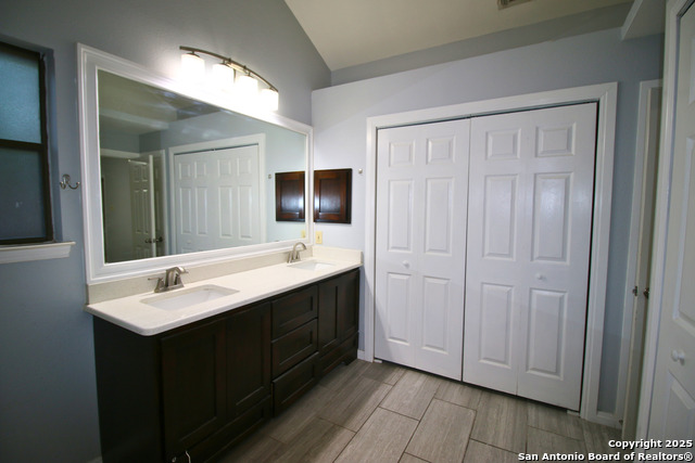 Image 17 of 23 For 9347 Laurel Grove