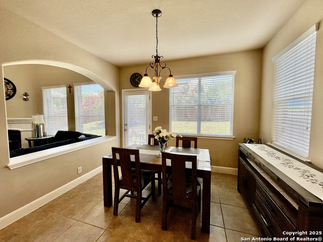 Image 11 of 35 For 24031 Canyon Row