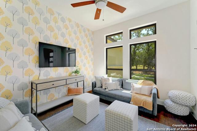 Image 19 of 34 For 2471 George  