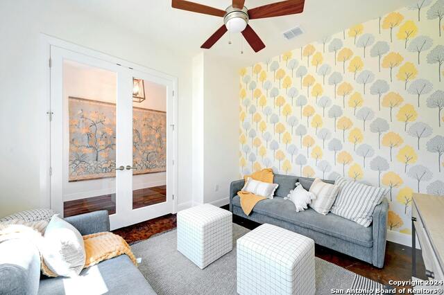 Image 20 of 34 For 2471 George  