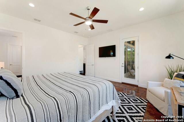 Image 23 of 34 For 2471 George  