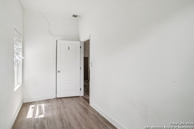 Image 14 of 29 For 430 Aaron Pl