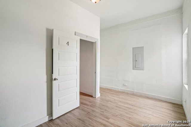 Image 18 of 29 For 430 Aaron Pl