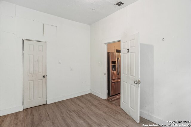 Image 21 of 29 For 430 Aaron Pl
