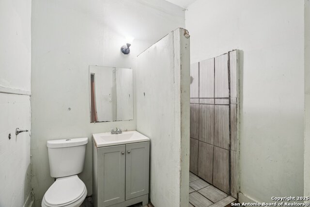 Image 22 of 29 For 430 Aaron Pl