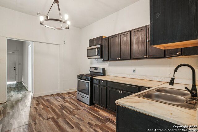 Image 6 of 29 For 430 Aaron Pl