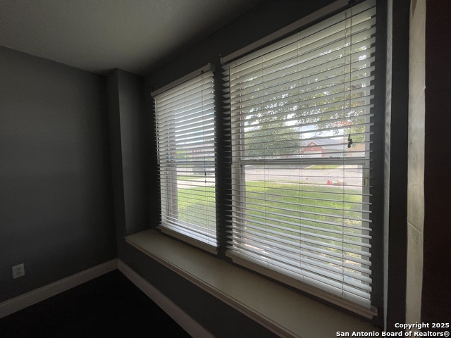 Image 4 of 16 For 5927 Ironmill