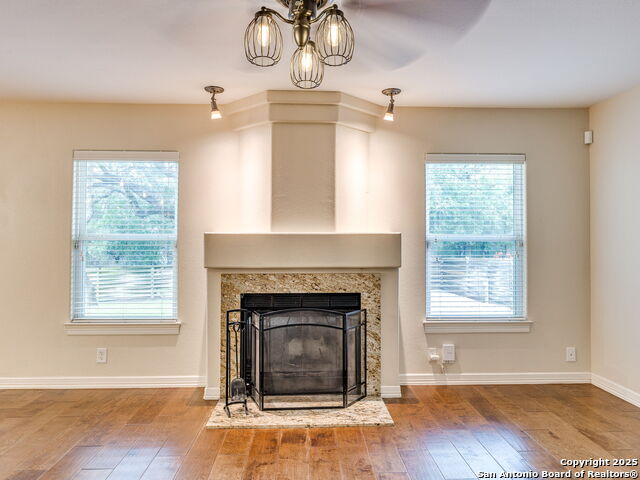 Image 13 of 48 For 7706 Falcon Oak