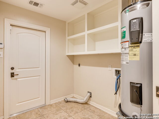 Image 29 of 48 For 7706 Falcon Oak
