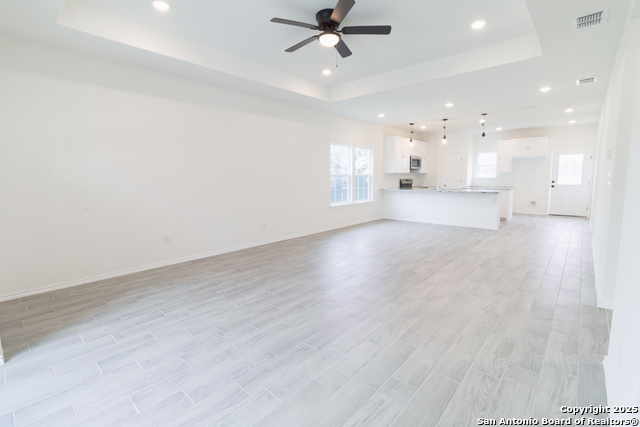 Image 13 of 28 For 811 Polk N