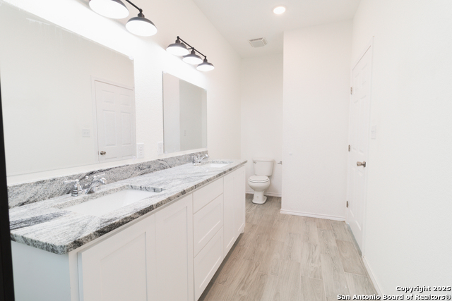 Image 15 of 28 For 811 Polk N