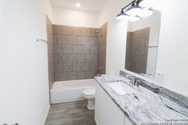 Image 28 of 28 For 811 Polk N