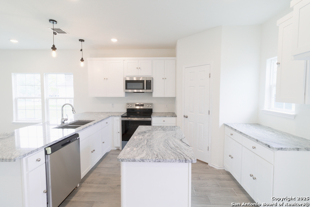 Image 6 of 28 For 811 Polk N