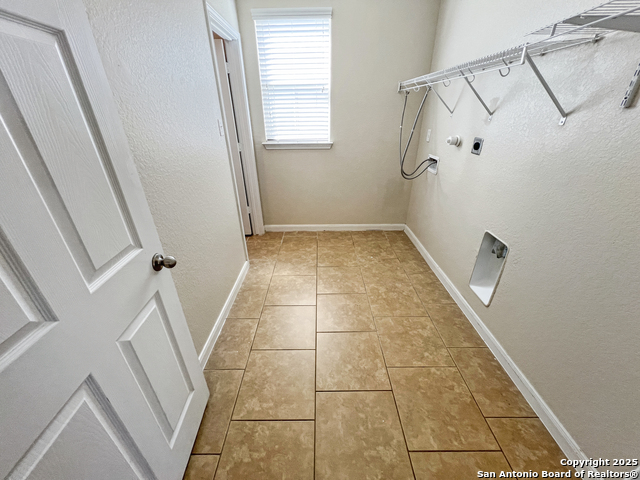 Image 20 of 51 For 8915 Palmetto Park