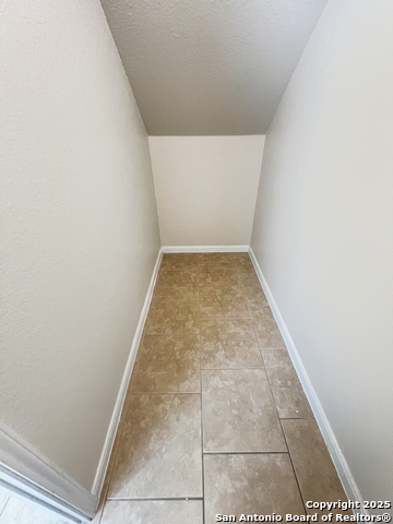 Image 21 of 51 For 8915 Palmetto Park