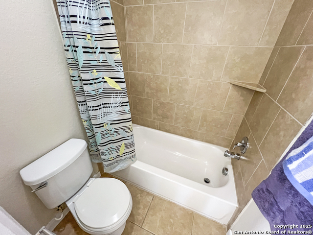 Image 35 of 51 For 8915 Palmetto Park