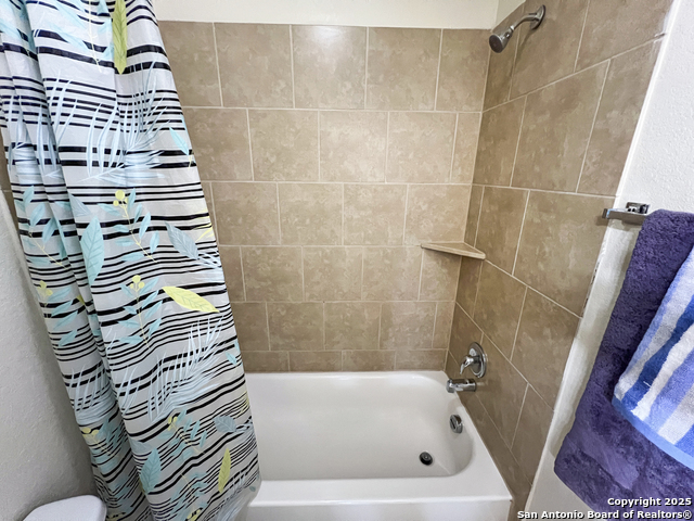 Image 36 of 51 For 8915 Palmetto Park