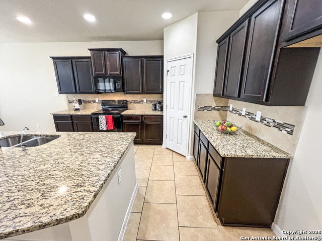 Image 7 of 51 For 8915 Palmetto Park